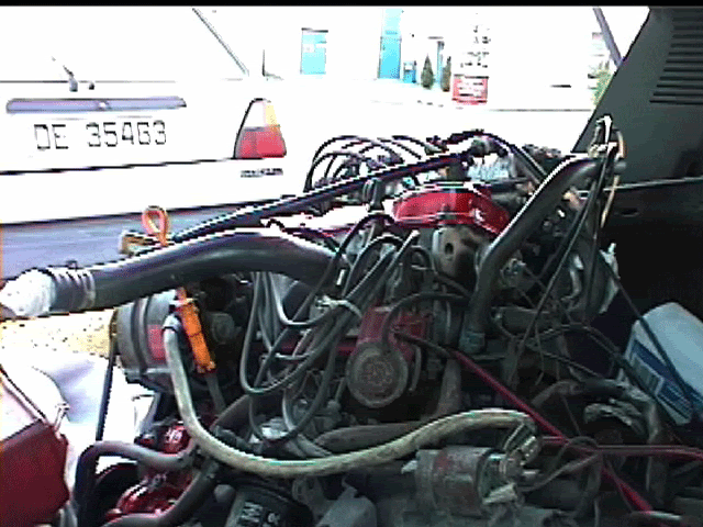 Motor-bak-i-Peugot2.gif